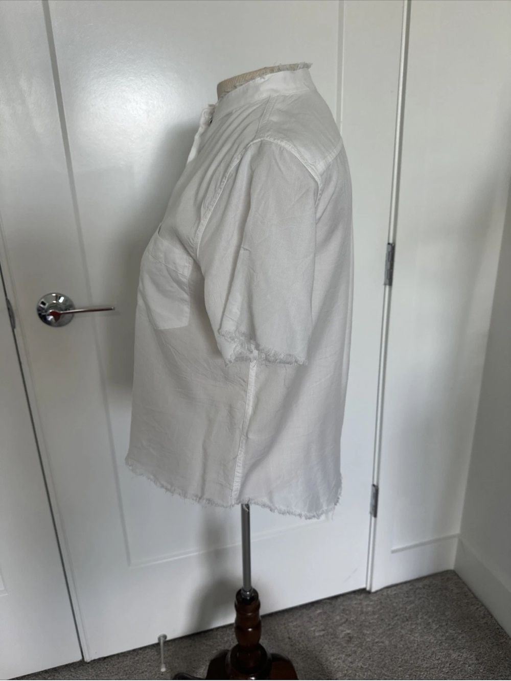 The Blue Shirt Shop Button Down Crop Blouse White Distressed Womens SZ S - Picture 4 of 7